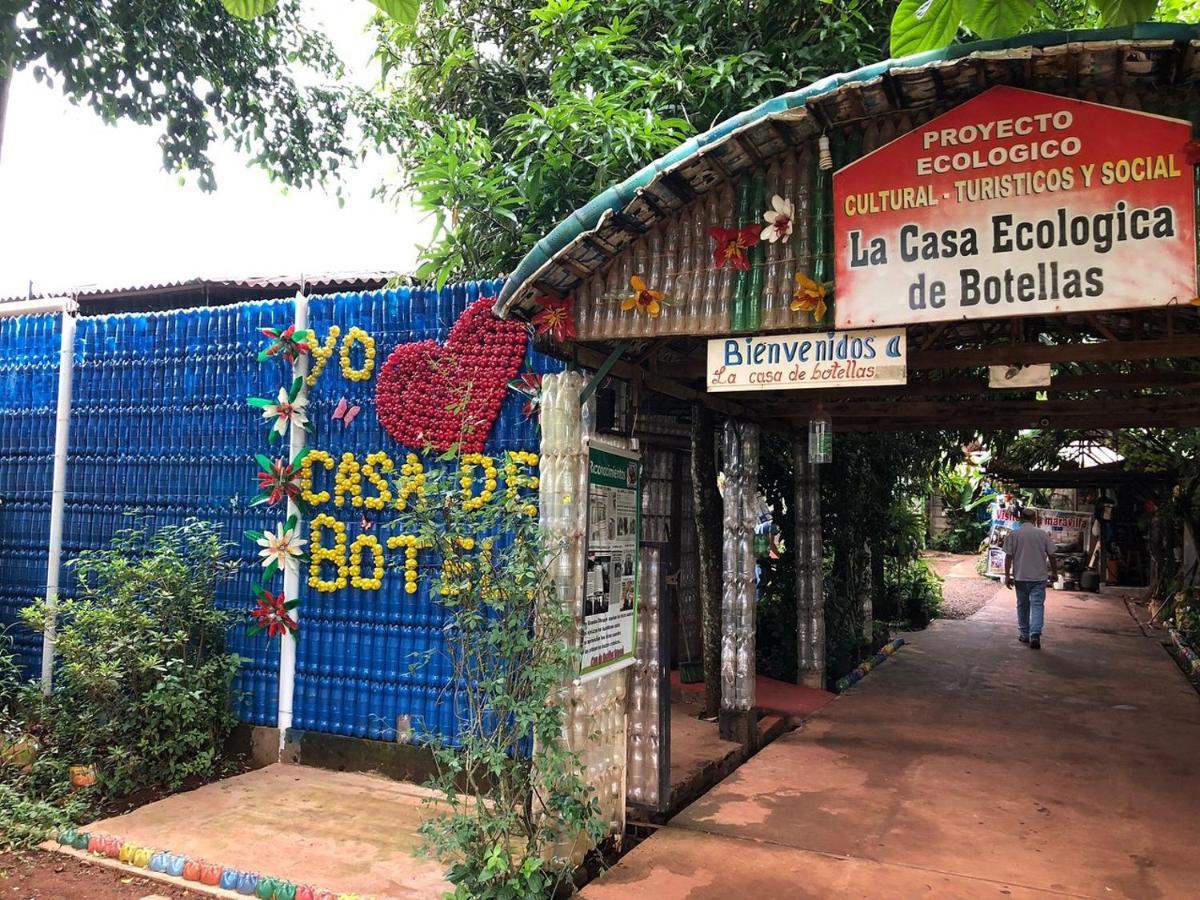 Hostel El Amanecer Puerto Iguazú Exterior foto